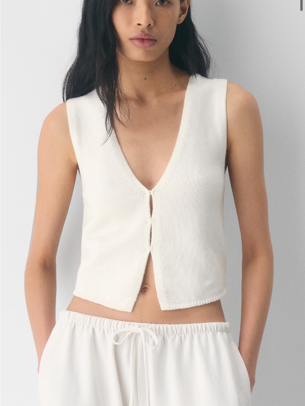 Cream Knit V-Neck Sleeveless Button-Front Vest